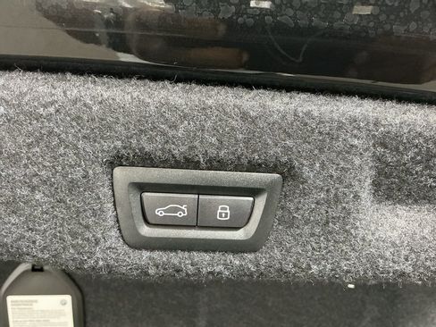 Certified 2024 BMW 530i w/ Premium Package image 33