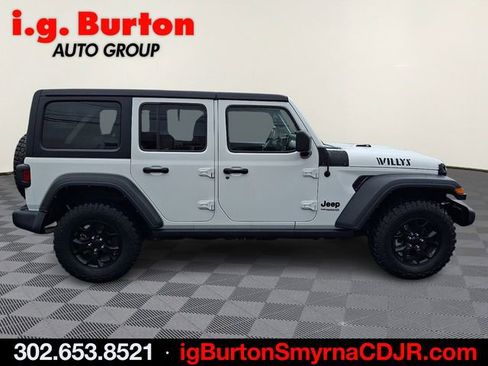 Used 2022 Jeep Wrangler Unlimited Sport AWD/4WD image 7