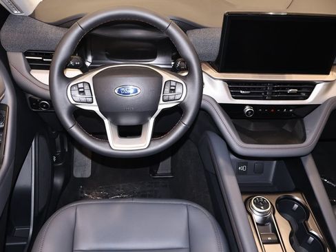New 2026 Ford Explorer Active w/ Active Comfort Package AWD/4WD image 21