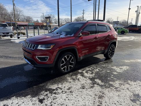 Used 2017 Jeep Compass Limited image 3