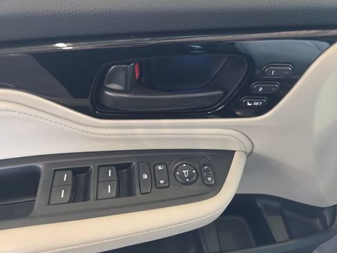 Used 2025 Honda Odyssey Touring image 29