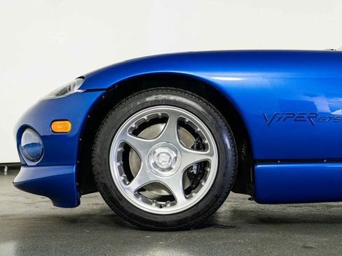 Used 1996 Dodge Viper GTS image 12