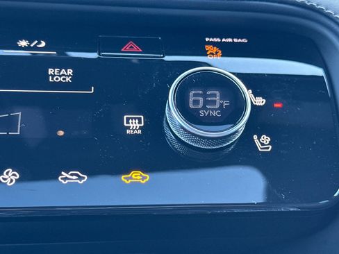 Certified 2025 INFINITI QX60 Luxe w/ Black Edition image 32