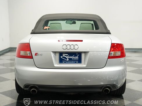 Used 2004 Audi S4 Cabriolet image 10