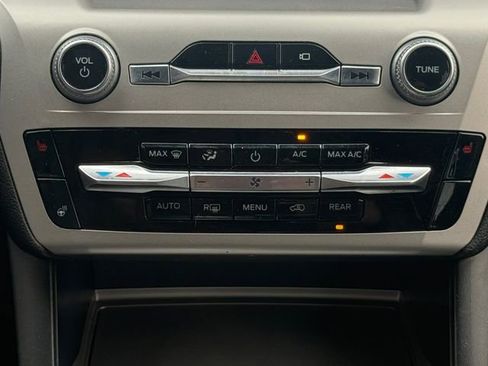 Used 2022 Ford Explorer Timberline w/ Timberline Technology Package image 4