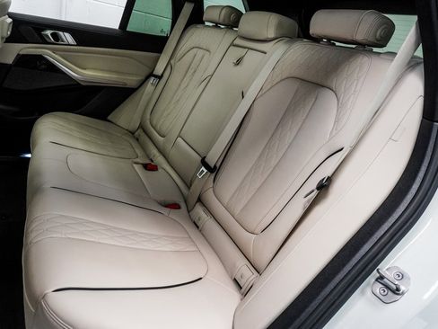 Used 2020 BMW X5 M50i w/ Premium Package image 21