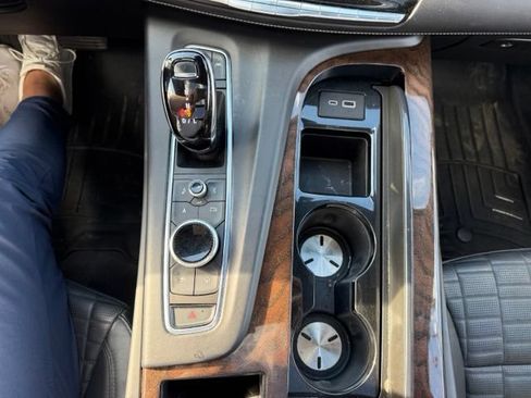 Used 2022 Cadillac Escalade Sport Platinum AWD/4WD image 19
