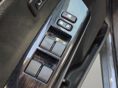 Used 2016 Toyota RAV4 Limited image 22