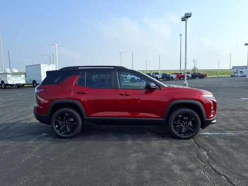 New 2026 Chevrolet Equinox LT w/ Midnight Edition FWD image 2