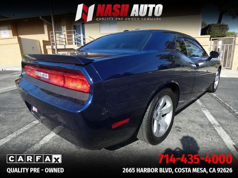 Used 2014 Dodge Challenger R/T RWD image 8