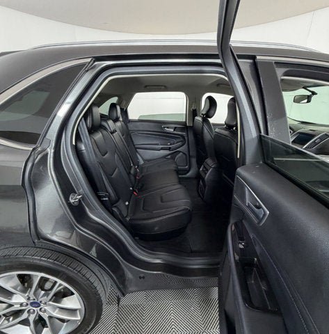 Used 2016 Ford Edge Titanium w/ Technology Package FWD image 6
