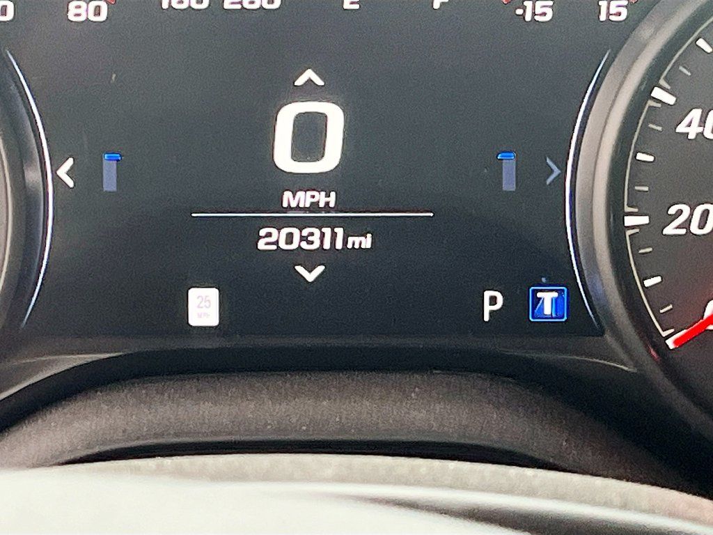 Used 2021 Chevrolet Camaro ZL1 RWD image 12