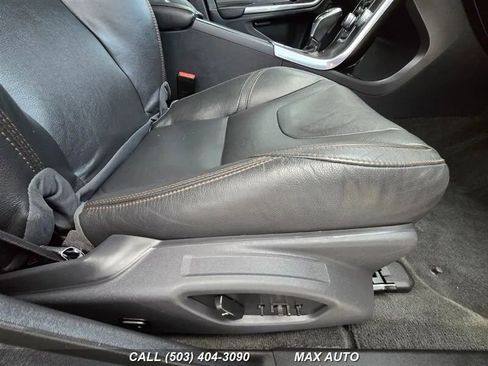 Used 2016 Volvo V60 T5 Cross Country w/ Convenience Package image 21