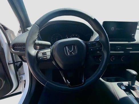 Used 2024 Honda HR-V Sport image 8
