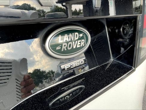 Used 2023 Land Rover Discovery HSE R-Dynamic AWD/4WD image 22