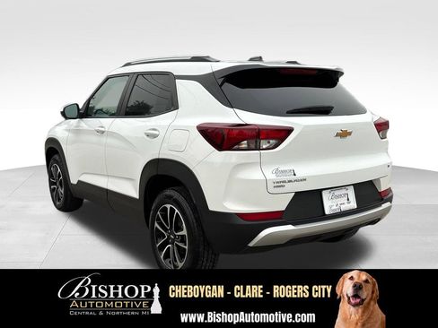 Used 2024 Chevrolet TrailBlazer LT AWD/4WD image 10