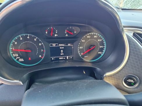 Used 2021 Chevrolet Malibu LT FWD image 8
