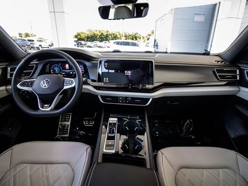 New 2026 Volkswagen Atlas Cross Sport SEL Premium R-Line AWD/4WD image 34