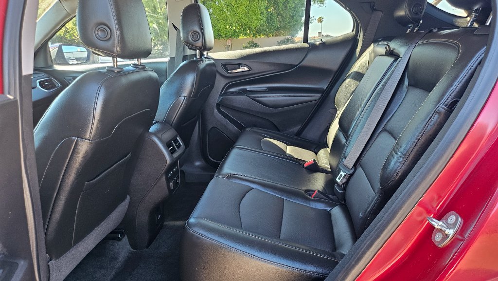 Used 2018 Chevrolet Equinox Premier FWD image 25