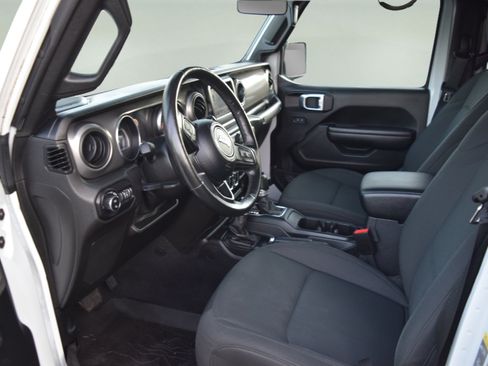 Used 2021 Jeep Gladiator Sport AWD/4WD image 9