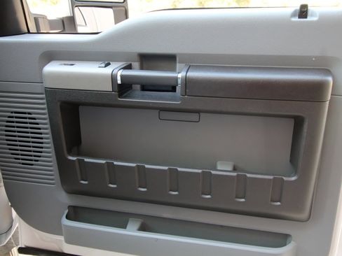 Used 2014 Ford F250 XLT w/ XLT Value Package image 32