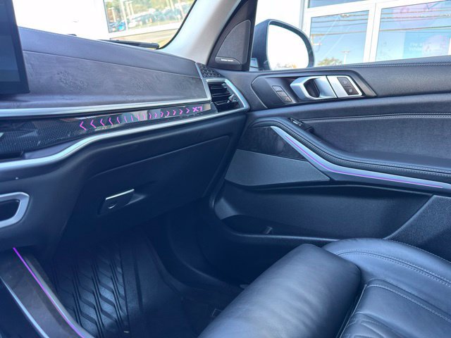Used 2024 BMW X7 xDrive40i w/ Premium Package AWD/4WD image 15
