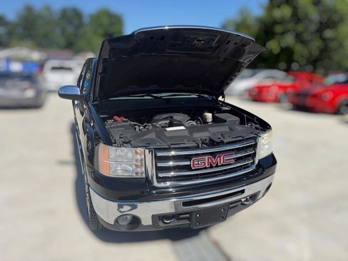 Used 2013 GMC Sierra 1500 SLT w/ Suspension Package, Off-Road AWD/4WD image 4