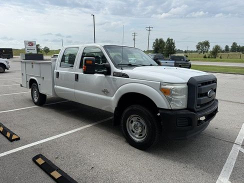 Used 2013 Ford F250 4x4 Crew Cab Super Duty image 3