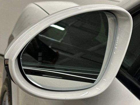 Certified 2025 Porsche Cayenne Coupe image 41