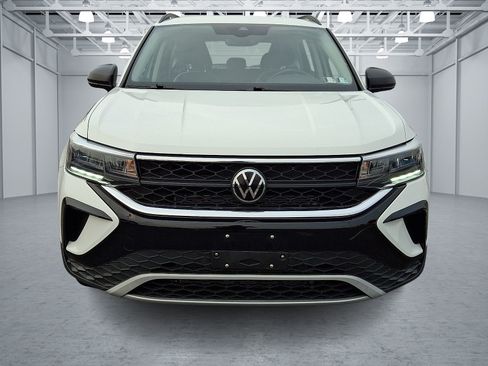 Used 2024 Volkswagen Taos S FWD image 2