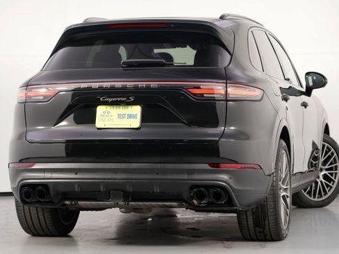 Used 2023 Porsche Cayenne S Platinum AWD/4WD image 5