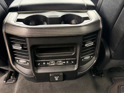 Used 2019 RAM 1500 Limited AWD/4WD image 12