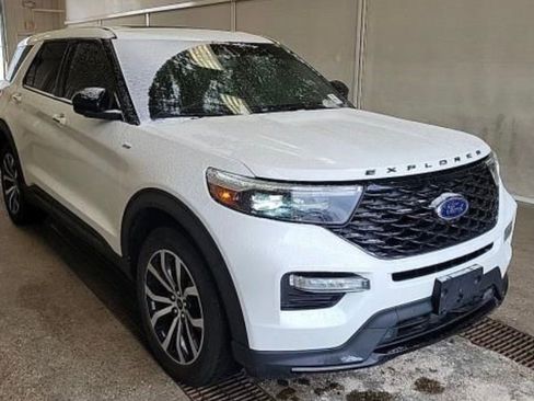 Used 2022 Ford Explorer ST-Line image 11
