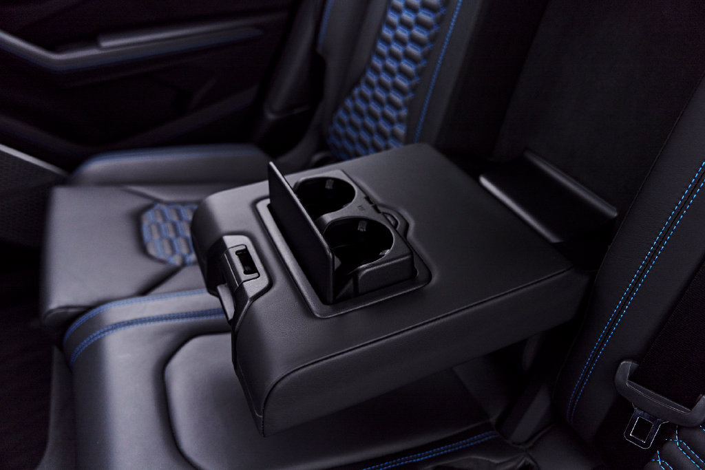 Used 2020 Lamborghini Urus AWD/4WD image 54