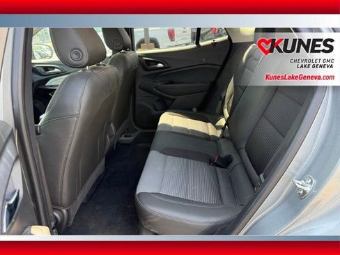 Used 2024 Chevrolet Trax LT FWD image 15
