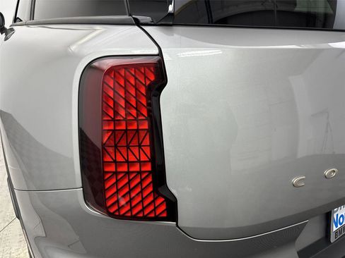 Used 2025 MINI Cooper Countryman S w/ Comfort Package Max image 19