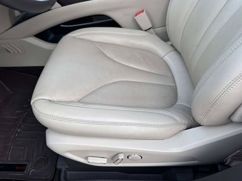 Used 2019 Lincoln Nautilus Select FWD image 19