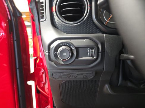 New 2026 Jeep Wrangler Unlimited Rubicon image 26