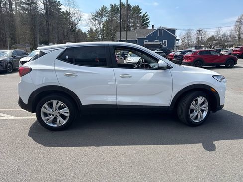 Used 2025 Buick Encore GX Preferred AWD/4WD image 6