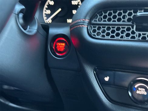 Used 2025 Honda HR-V Sport image 27