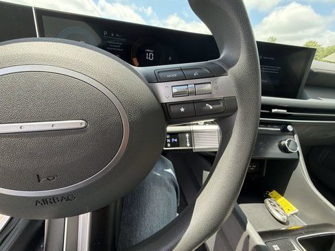 Used 2025 Hyundai Sonata SEL FWD image 20