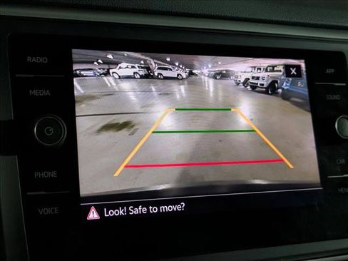 Used 2021 Volkswagen Atlas SE image 14