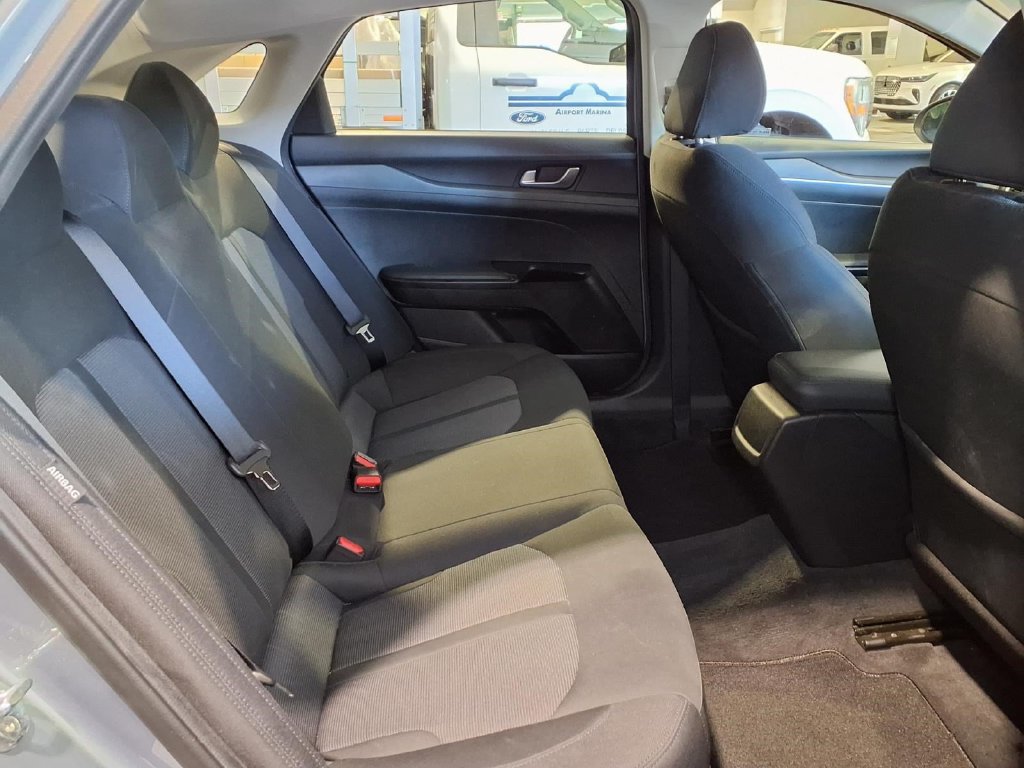 Used 2022 Kia K5 LX FWD image 25