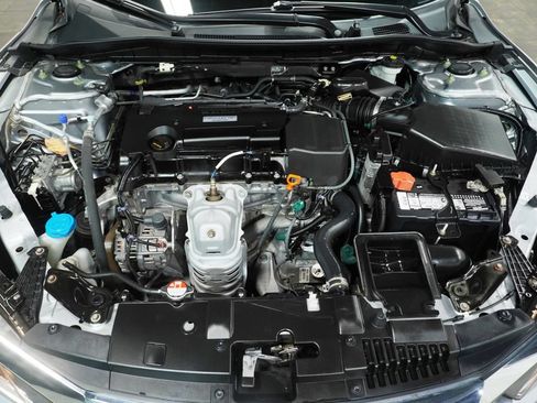 Used 2017 Honda Accord LX image 8