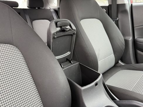 Used 2019 Hyundai Kona SE image 36