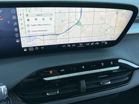 Used 2025 Buick Enclave Preferred image 14