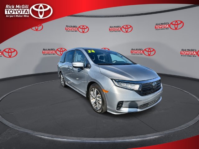 Used 2024 Honda Odyssey Touring image 2