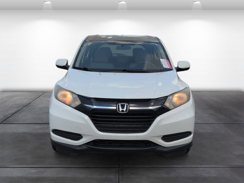 Used 2017 Honda HR-V LX image 6
