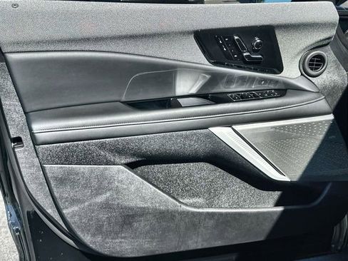 New 2025 Cadillac Optiq Luxury 1 image 23