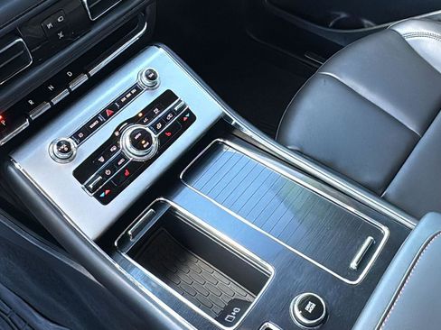 Used 2023 Lincoln Aviator Standard w/ Class IV Trailer Tow Package image 17